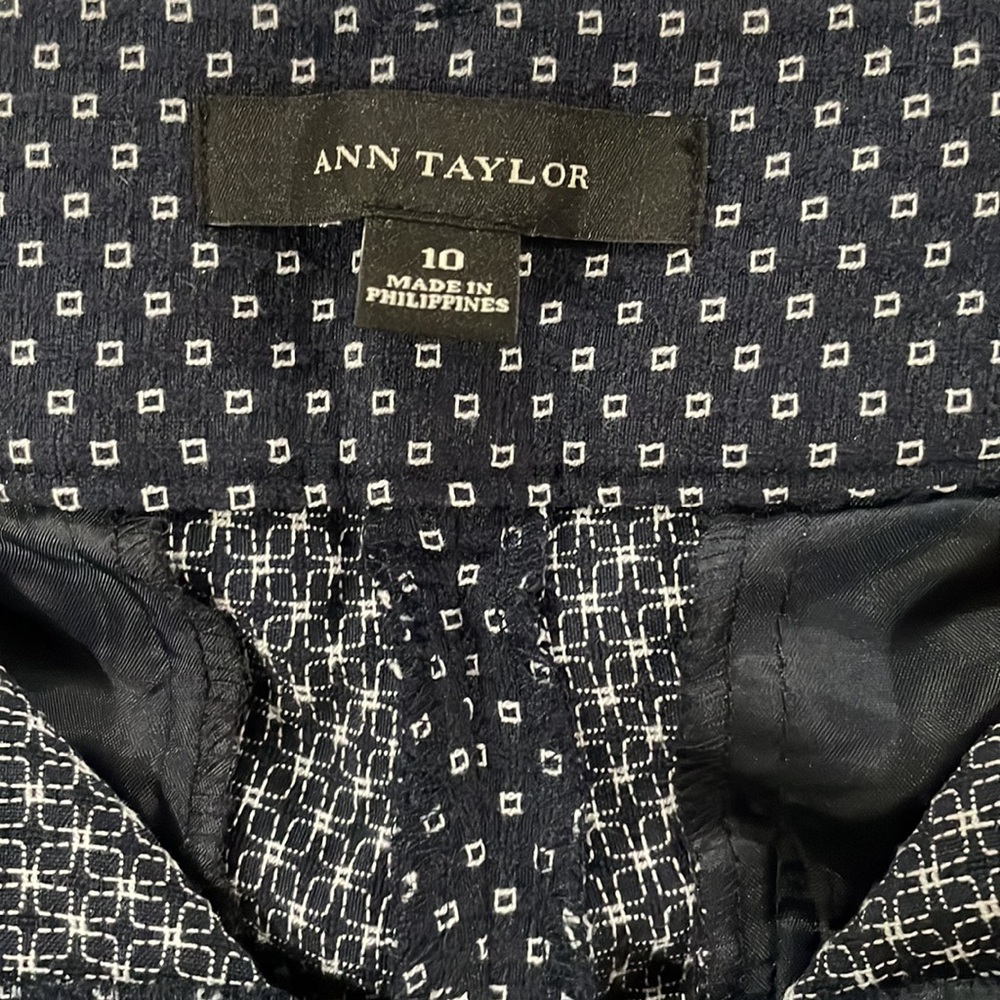 Never worn Ann Taylor navy patterned dress pants